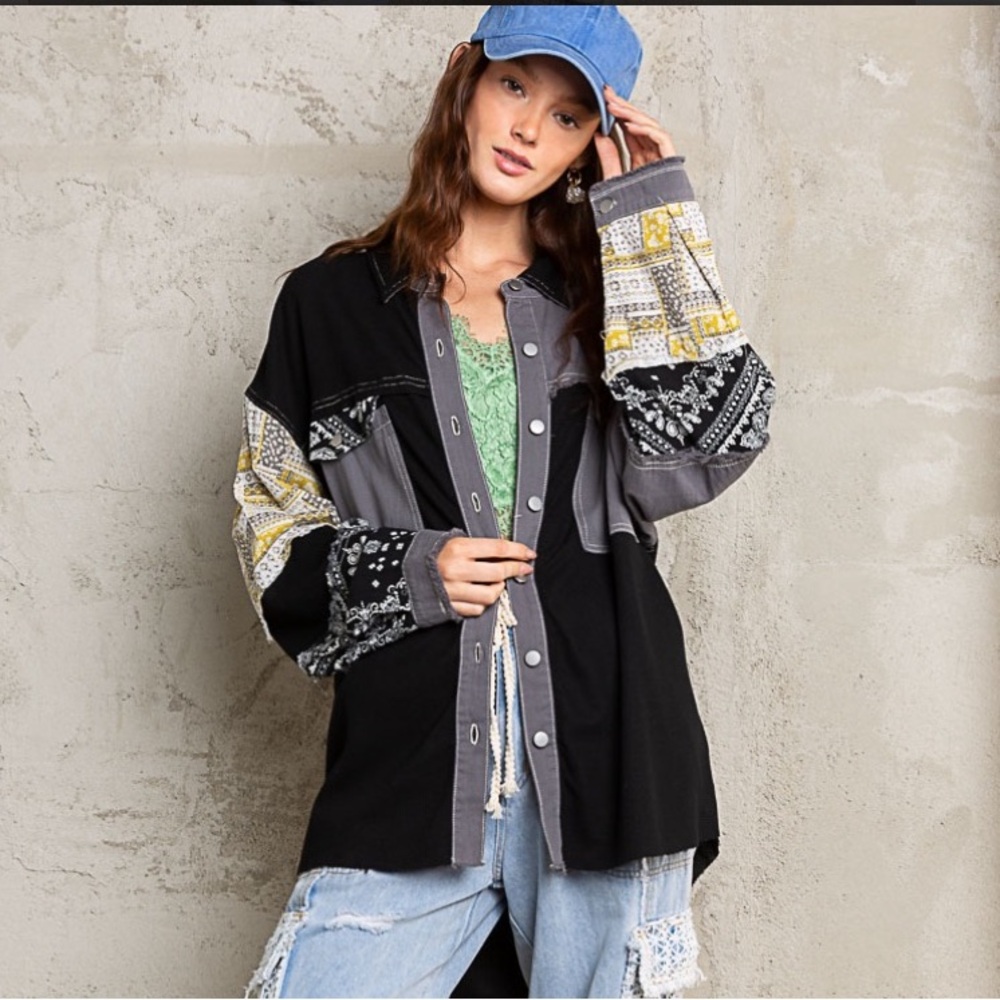 NEW! POL Black  Gray Yellow Patterned Denim Jacket. NWOT Never Worn Medium